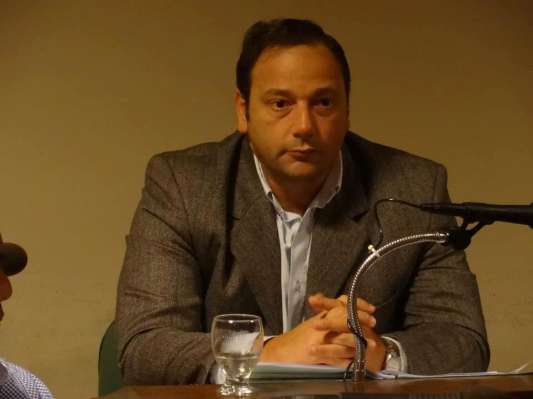 Petruccelli: “Si yo fuera Intendente con este Gabinete sacaría a casi todos los funcionarios que tiene Echeverría”